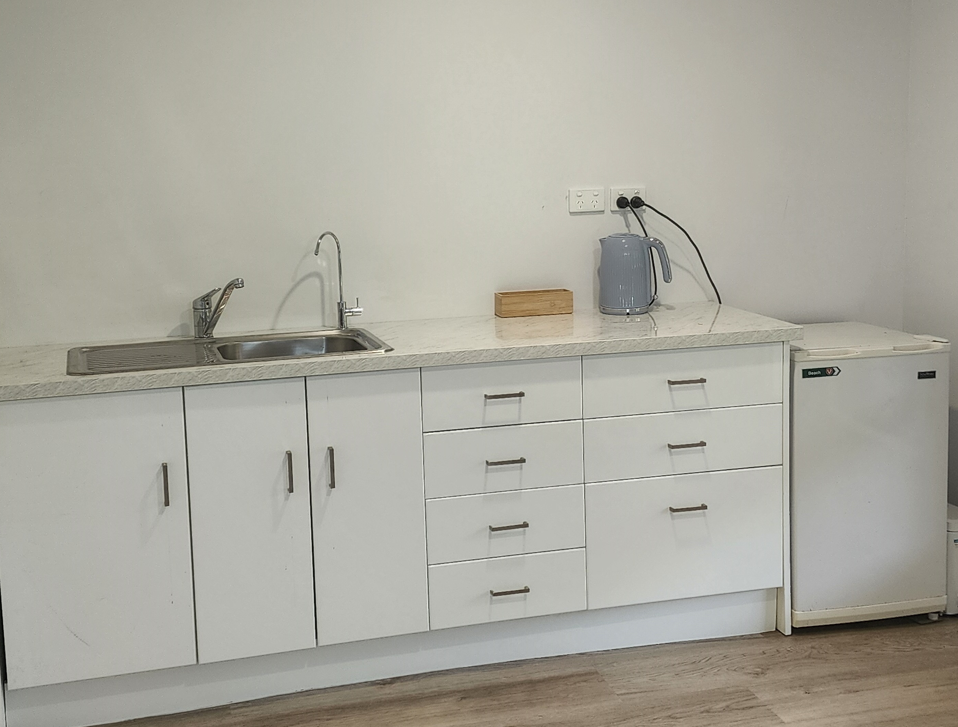 Small Functioning Kitchenette